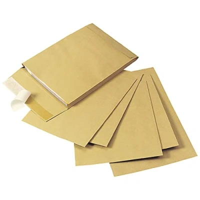 Image de Q Connect KF3526 Enveloppe à soufflet Manilla 30,5x25,4x2,5 cm Patte autocollante Pack de 100 (Import Royaume Uni)