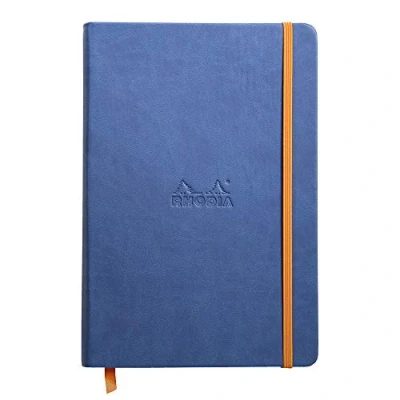 Image de RHODIA 118748C Carnet Rigide Saphir A5 14,8 x 21 cm Ligné 192 pages Papier Clairefontaine Ivoire 90 g/m² Marque Page, Fermeture Élastique Couverture Simili Cuir Collection Rhodiarama