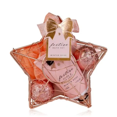 Image de Accentra Kit de douche Festive pour femme dans un panier métallique en forme d&#039;étoile rose soins 3 pièces avec lotion les mains et le corps, fizzer bain éponge maille Coffret