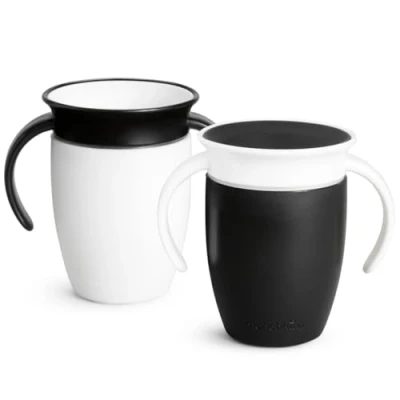 Image de Munchkin Miracle 360 6+ Month 7oz Baby Sippy Cups (2 Pack). Free Flow Beaker for Toddlers. Trainer Cup, BPA Free, Spill Dishwasher Safe Water Bottle with Easy Grip Handles. (Black/White)
