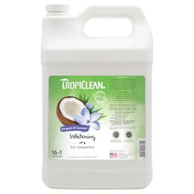 Image de TropiClean Shampoing Pour animaux domestiques Blanchissant Éclaircit, hydrate et toilette la peau fourrure I chiens &amp; chats sans parabène, savon Zérumbet noix de coco, 3,89 L