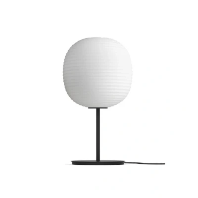 Image de New Works Lantern Medium lampe à poser, hauteur 55cm