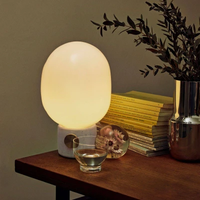 Image de Audo Copenhagen JWDA lampe à poser avec marbre de Carrare