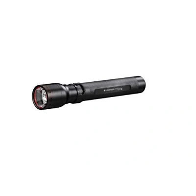 Image de Ledlenser P17R Core, grande lampe de poche LED, 1200 lumens, rechargeable batterie lithium, portée 560m, Constant Light, autonomie maximale 200h, câble charge aimanté et station