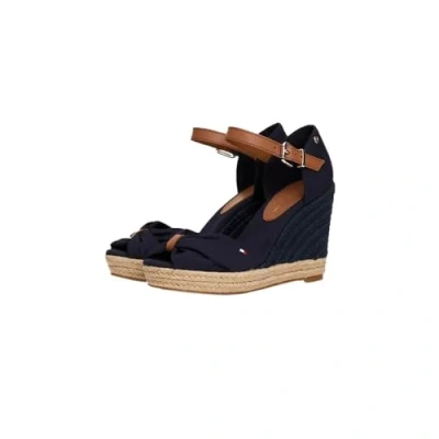 Image de Tommy Hilfiger FW0FW04784DW6 Couleur: Bleu Marine Pointure: 38 EU