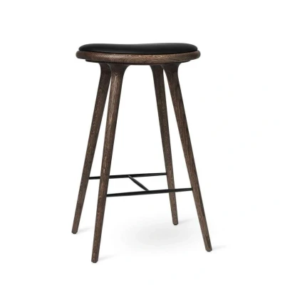 Image de Mater High stool tabouret de bar haut 74 cm cuir noir, support en chêne laqué foncé
