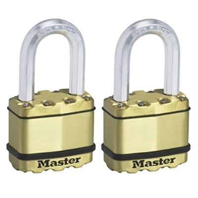 Image de MASTER LOCK Cadenas Très Haute Sécurité [A Clé] [Acier Laminé + Finition Laiton] [Extérieur] [Pack de 2] M5BEURTLF Idéal pour les remises, garages, clôtures et portails