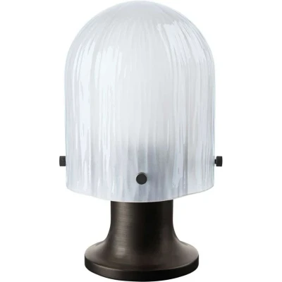 Image de GUBI Lampe à poser rechargeable Seine, IP44, laiton antique, verre mat