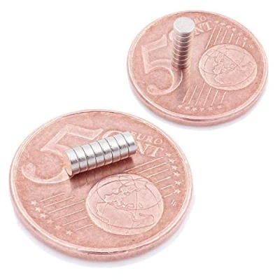 Image de Brudazon 40 Mini Aimants Disques 3x1mm N52 Niveau Le Plus Forte en néodyme Ultra Fortes Aimant de Puissance pour modélisme, Photo, Tableau Blanc, Artisanat Disque Extra