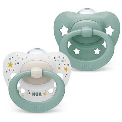 Image de NUK Signature Lot de 2 tétines en silicone forme cœur sans BPA pour bébé 0 à 6 mois avec étui Motif étoiles vertes