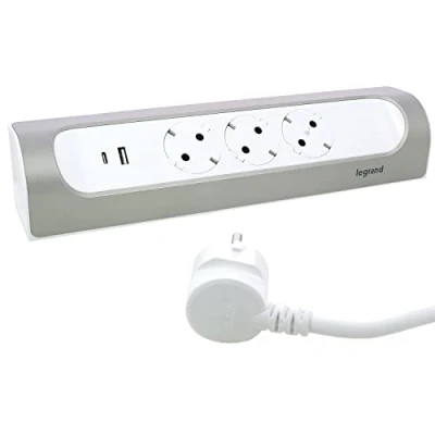 Image de LEGRAND, Multiprise d&#039;angle coudée à 45, 3 Prises, Port USB A et C, 3000 mA 5,0 V 15 W Max, Montage Mural sur Table, Longueur du câble 1m, Ultra Blanc/Aluminium