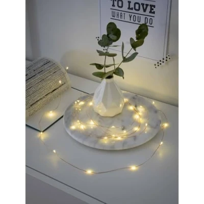 Image de Konstsmide Guirlande Lumineuse à Micro LED, minuterie de 6 h, 20 diodes ambrées, Piles, intérieur, Fil cuivré 1460 860