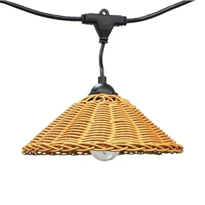 Image de wonderlamp Guirlande de 10 lumières solaires d&#039;extérieur LED Purna 8W avec abat jour en rotin et télécommande, E27