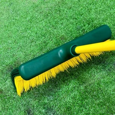 Image de PLANTAWA Brosse Gazon Synthetique Idéal pour l&#039;entretien et du Artificiel Poils résistants Design léger sans poignée