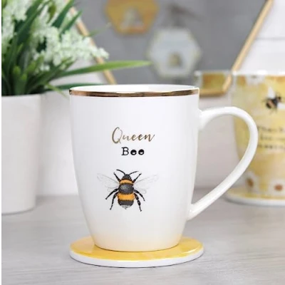 Image de Something Different Wholesale Ltd Ensemble tasse et dessous de verre en céramique Queen Bee Blanc jaune 10,2 cm x 12 (1 lot) Design unique Parfait pour les amateurs thé ou café