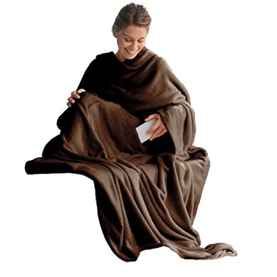 Image de CelinaTex Couverture TV avec Manches et Poche pour Les Pieds Moelleuse 150 x 180 cm Brun foncé Microfibre Polaire Soft Oeko TEX