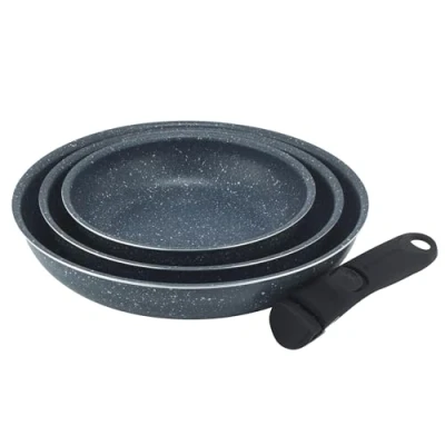 Image de Russell Hobbs RH03293EU7 Smart Clip Ensemble De 3 Poêles 20cm, 24cm, 28cm Casseroles Antiadhésives Avec Manche Amovible Détachable, Table Cuisson à Induction et Coffre Fort Au Four, Empilables