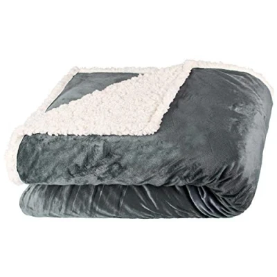 Image de aqua textil Couverture Douillette 150 x 200 cm Gris Blanc Imitation Fourrure réversible Nicki Aspect Peau d&#039;agneau Sherpa Fleece Oeko TEX Arctic