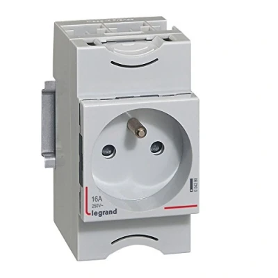 Image de 004280 Legrand Prise modulaire 10A à 16A 250V 2P+T éclips 2,5 modules fixation rail DIN