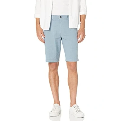 Image de Amazon Essentials Short Oxford en Tissu Stretch Confortable Léger Entrejambe 28 cm Coupe Ajustée (Déjà Goodthreads) Homme, Bleu Pâle, 33W
