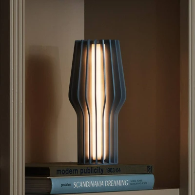 Image de EVA Solo Lampe à poser LED rechargeable Radiant, bleu, caoutchouc, IP44