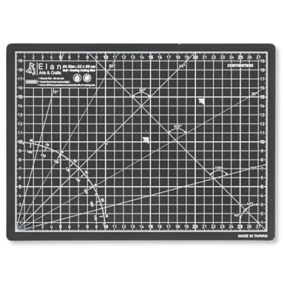 Image de Elan Tapis de Découpe A4 Noir et Taupe, Decoupe Autocicatrisant, Plaque Découpe, Couture, Coupe, Cutting Mat A4, Patchwork 30cm x 22cm