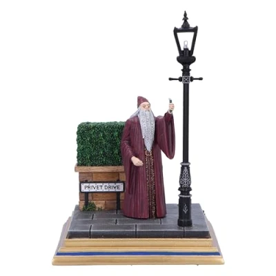Image de Nemesis Now Figurine Lumineuse Harry Potter Privet Drive de 18,5 cm, en résine, Produit Officiel Potter, scène Dumbledore, moulée dans la résine Plus Fine, Peinte à Main