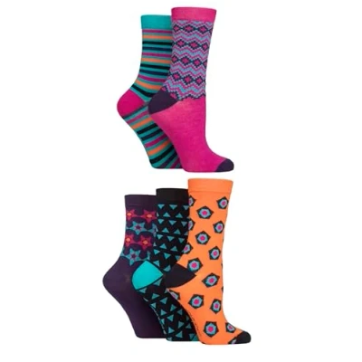 Image de SockShop Chaussettes en bambou doux pour dames Femme, Respirant, Rafraîchissant, Uni, À motifs et rayés dans un multipack de 5 paires Taille 37 42 Géo Brillant