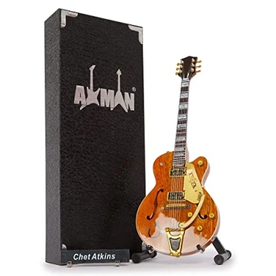 Image de Chet Atkins Réplique de guitare miniature Cadeaux musicaux Fait à la main Échelle 1/4 Comprend une boîte présentation, étiquette nom et un support