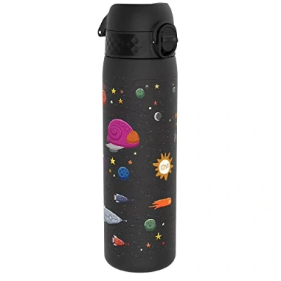 Image de Ion8 Gourde, 500ml, Anti Fuite, Facile à Ouvrir, Verrouillage Sécurisé, Lavable en Lave vaisselle, Sans BPA, Poignée de Transport, S&#039;adapte aux Porte gobelets, Nettoyer, Motif Espace