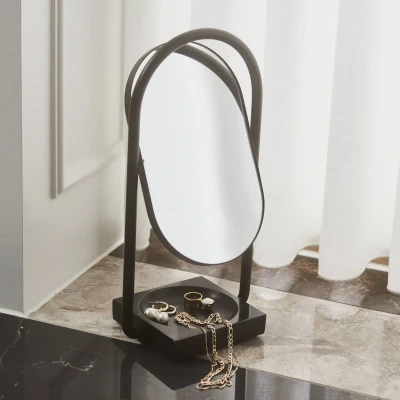 Image de AYTM miroir de table Angui, noir, hauteur 35 cm, verre, marbre