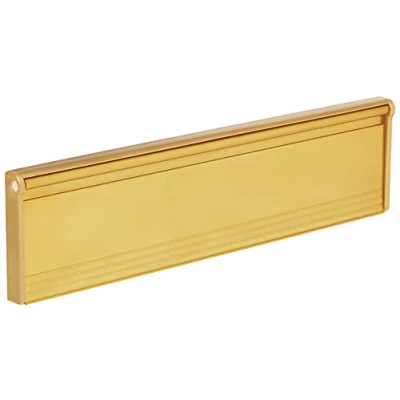 Image de Couvercle de boîte aux lettres STORMGUARD 06SR0310000G avec brosse et rabat pour usage interne ou externe, finition dorée, dimensions extérieures 292 x 75 mm ouverture intérieure 254 39