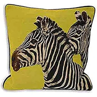 Image de Paoletti Double Zebra Velvet Canalisé Housse De Coussin, Citron Vert, 45 X Cm