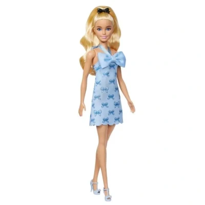 Image de Barbie Poupée Fashionistas Robe Dos Nu Bleu Layette avec queue de cheval blonde ondulée, nœud noir et talons bleus assortis