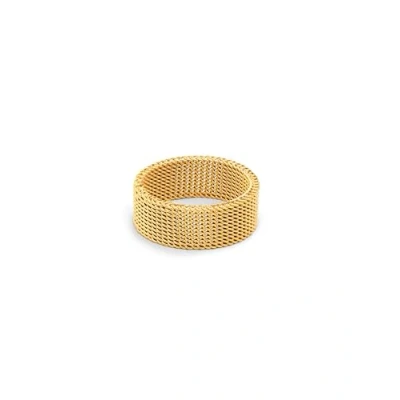 Image de SINGULARU Bague Mesh. Acier avec finition plaqué or 18Kt. Anneau large et maxi hauteur de 8 mm épaisseur 1,9 mm. Bijoux pour femme. Taille 14