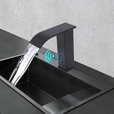 Image de robinet automatique avec capteur infrarouge, de lavabo automatique, eau froide et chaude salle bain infrarouge noir