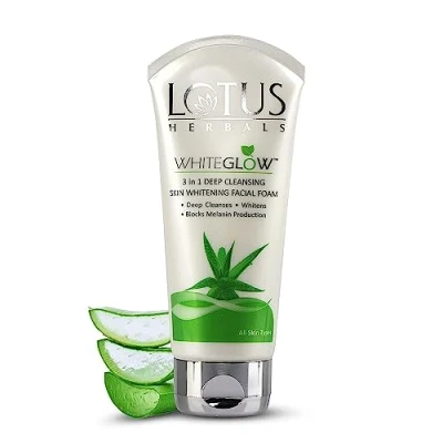 Image de Lotus Herbals WhiteGlow Mousse nettoyante pour le visage 3 en 1 tous les types de peau, 100 g