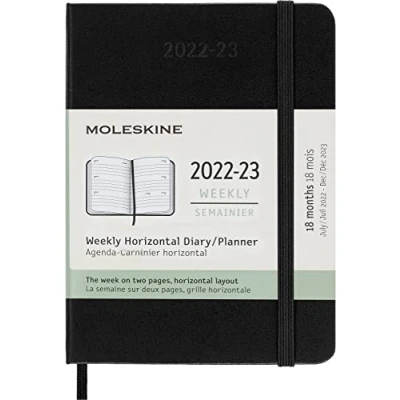 Image de Moleskine Agenda Hebdomadaire Horizontal, de Poche 18 Mois 2022/2023, avec Couverture Rigide et Fermeture Élastique, Format 9 x 14 cm, Couleur Noir