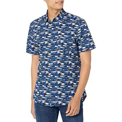 Image de Amazon Essentials Chemise Imprimée à Manches Courtes Coupe Ajustée Homme, Bleu Poissons, XS