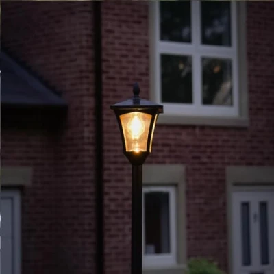 Image de Festive Lights Lampadaire Solaire LED Extérieur en Aluminium Design Traditionnel ou Moderne Taille et Têtes au Choix Waterproof pour le Jardin (Traditionnel Ampoule Filament, 210cm 1 Tête)