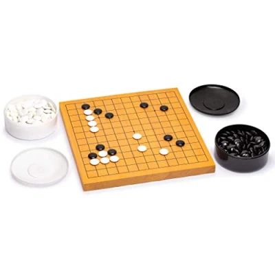 Image de Yellow Mountain Imports Shin Kaya Beginner&#039;s Reversible 13x13 / 9x9 Go Game Set Board (2cm) with Double Convex Melamine Stones Classic Strategy (Baduk/Weiqi)