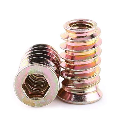 Image de Lot de 20 pcs Ecrous Hexagonaux Filetés M6 en Acier au Carbone Zingué Durable Écrous d&#039;Insert Filetage Extérieur pour Meubles Bois (M6 x mm)