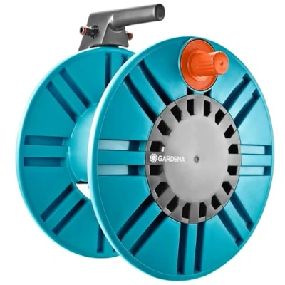 Image de Gardena Dévidoir mural Classic 60 avec guide tuyau : pour montage simple, raccord anti goutte, coudé, grande capacité, encombrement réduit (2650 20)