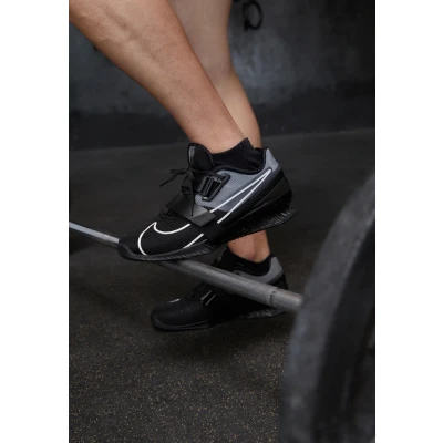 Image de Nike Performance Romaleos 4 Unisex Chaussures fitness, Taille: 40, Black/white Matière synthétique / textile