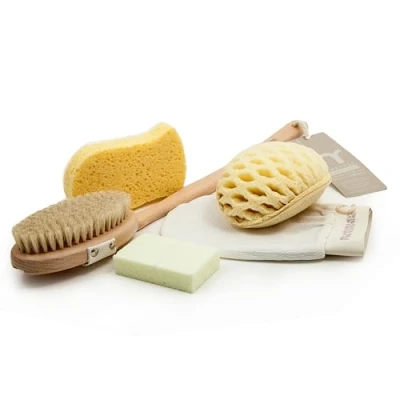 Image de martini Spa Essential Natural Kit composé de 1 éponge en cellulose, moelleuse, gant Hammam, brosse, pour pédicure. Boîte cadeau, 40 x 21 10 cm, 5 unités