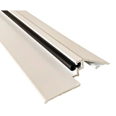 Image de HOMEWELL Seuil de porte PMR (Norme Handicap) aluminium avec joint et découpe d&#039;angles (Laqué blanc, 830mm)
