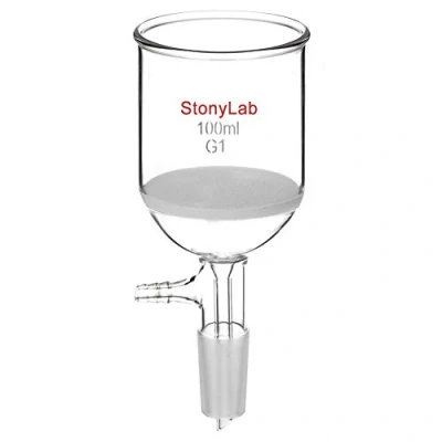 Image de StonyLab Verre Borosilicate Buchner Entonnoir avec Grossier Fritte (G1), Diamètre Intérieur de 56 mm, Profondeur 60 24/40 Standard Joint et Tubulation Dentelée Sous Vide (100 ml)
