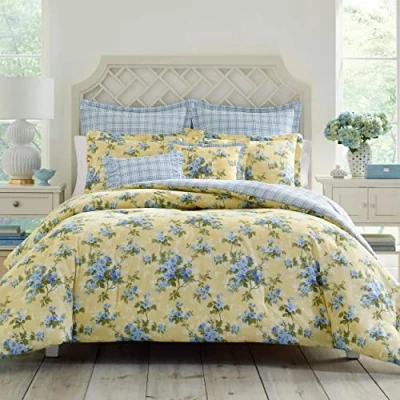 Image de Laura Ashley Parure de lit Queen Size en Coton réversible avec taies d&#039;oreiller Assorties, Comprend des européennes et (Jaune Cassidy Queen)