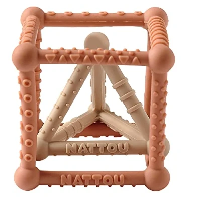 Image de Nattou Cube en Silicone avec Pyramide, Set à 2 pièces, pour Saisir et Mordre, sans BPA, Ø 10 cm + 8 cm, Silicone, caramel/beige