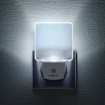Image de Integral LED Veilleuses Murales (Lot de 3) Avec Détecteur Automatique Jour/Nuit, format Prise Electrique Blanc Mat, Plastique, 6 W